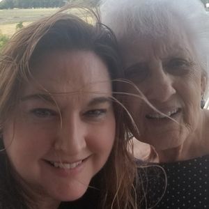 Meet your Posher, Sandy